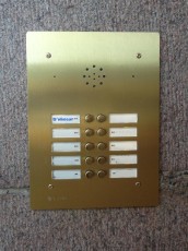 Pohjoinen Hesperiankatu 3 Helsinki messinkinen ovipuhelintaulu