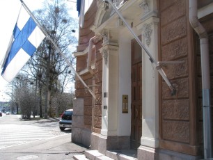 Satamakatu 2 Helsinki aitomessinkinen ovipuhelintaulu Elkesan