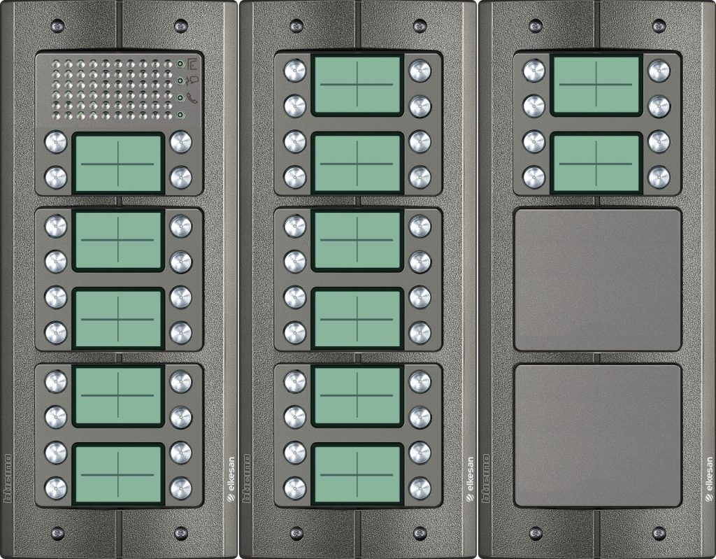 Bticino Sfera Robur ovipuhelintaulu  AUDIO 52 painiketta  52p TUPLA